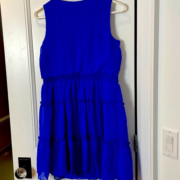 Gorgeous Blue Girls Dress!   NWT - Picture 2 of 8